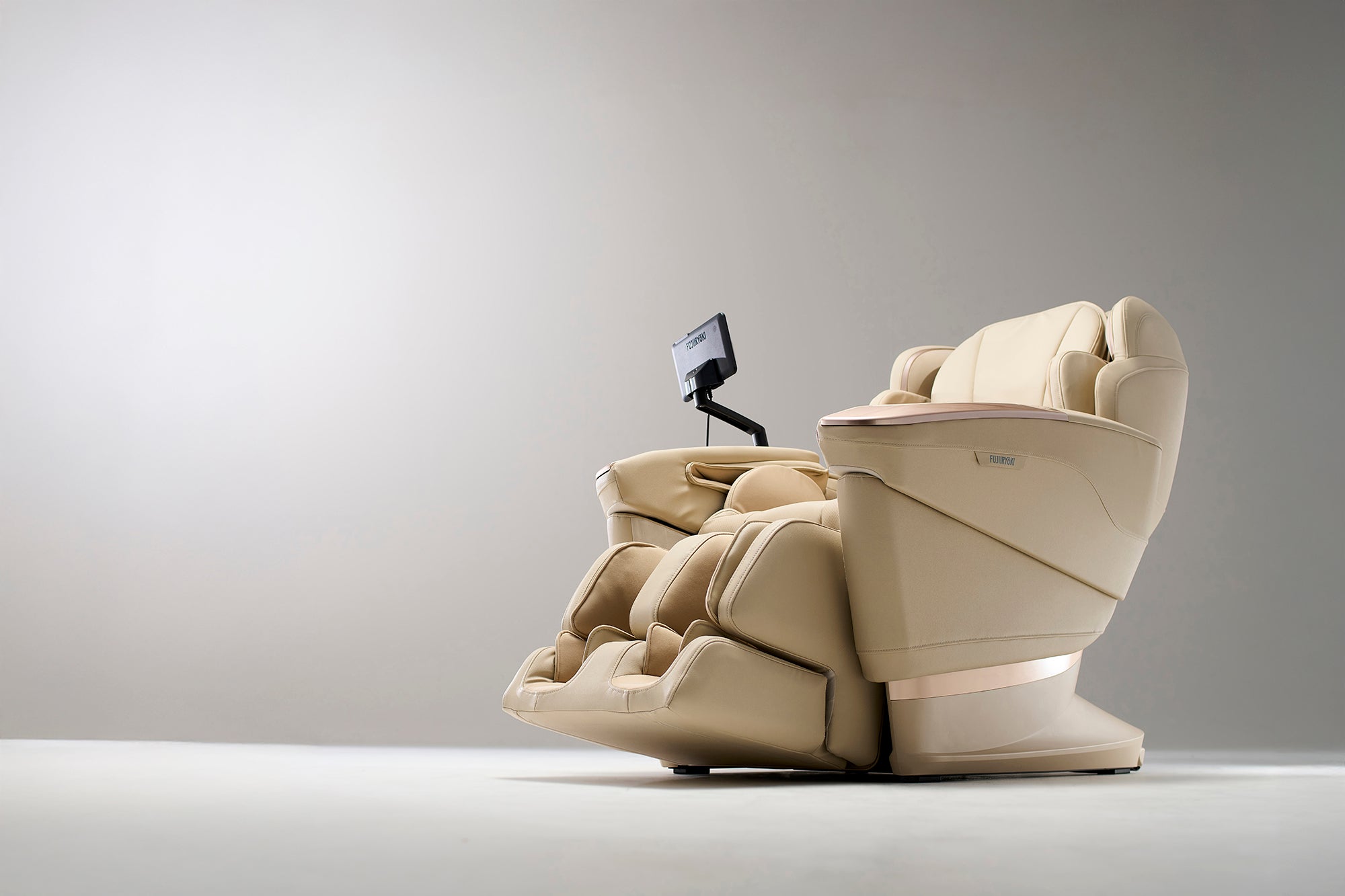 Fujiiryoki Cyber Relax 5D Ai Massage Chair