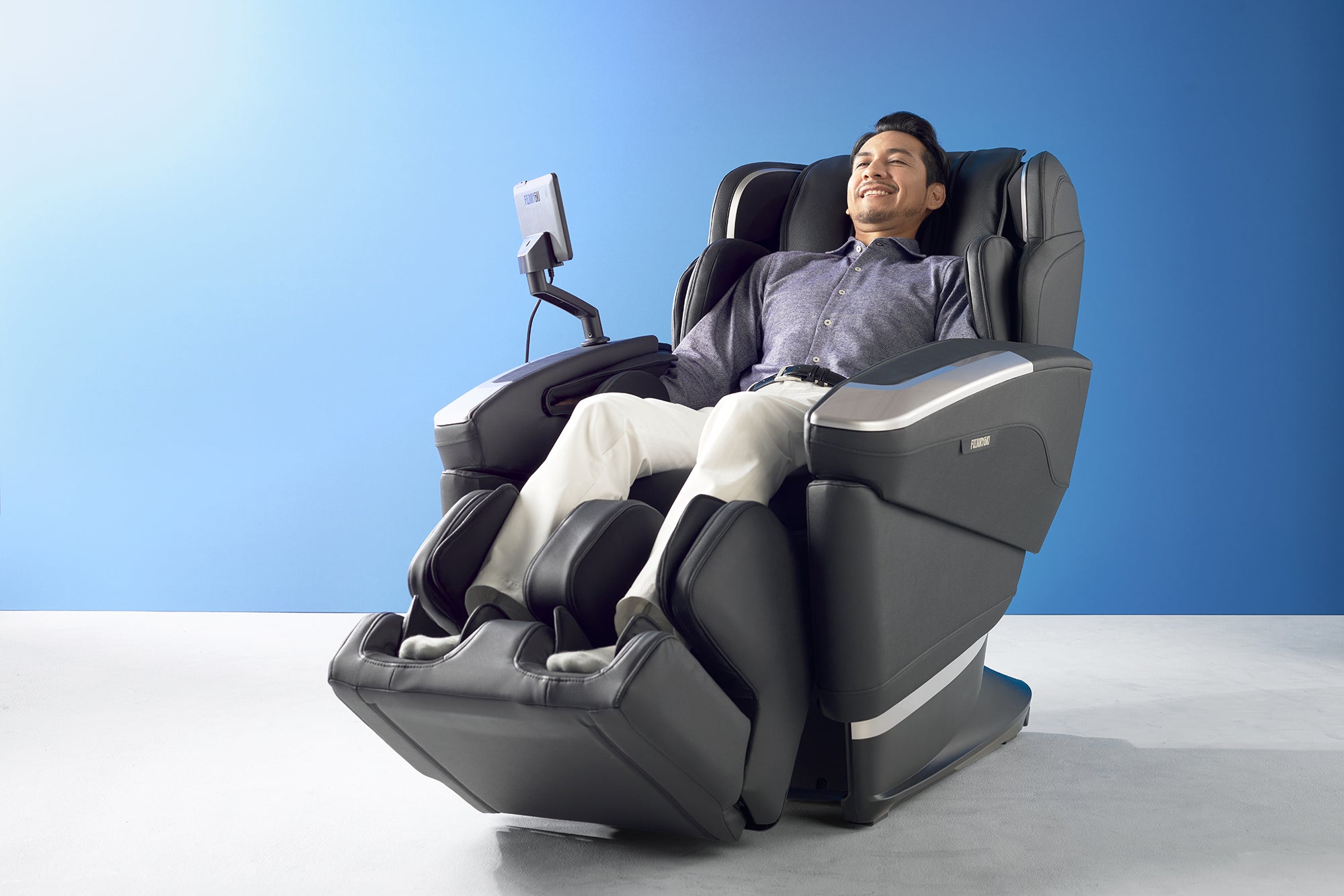 Fujiiryoki Cyber Relax 5D Ai Massage Chair