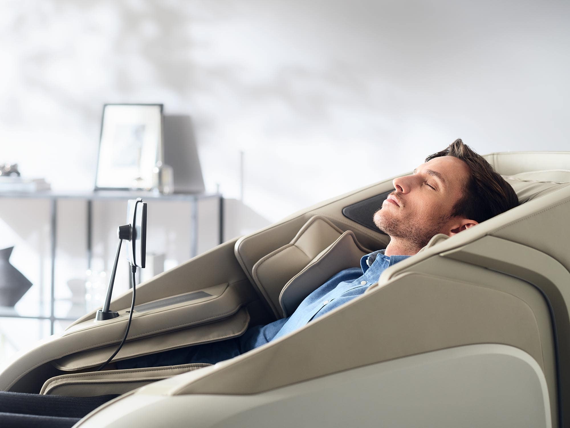 Fujiiryoki Cyber Relax Elite 4D Massage Chair