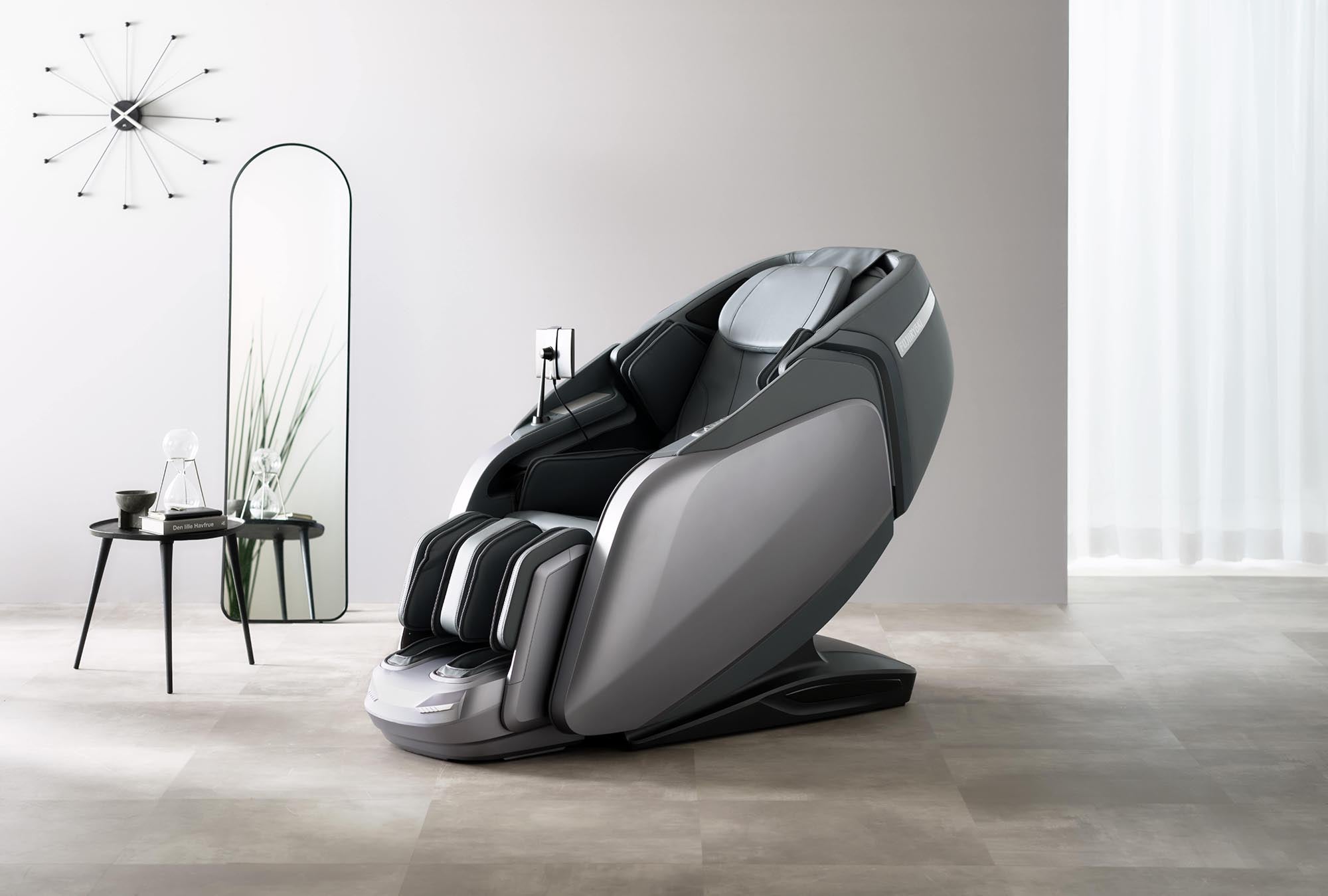 Fujiiryoki Cyber Relax Elite 4D Massage Chair