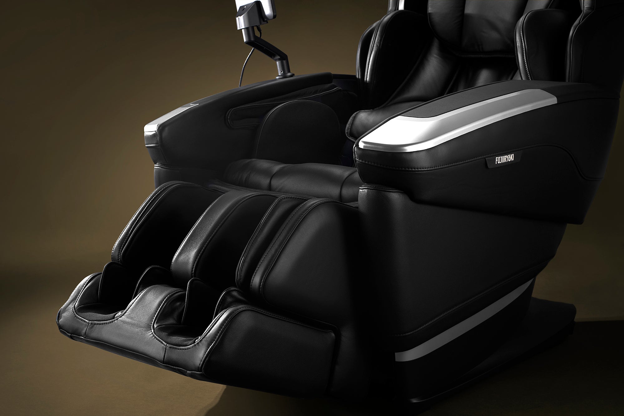 Fujiiryoki Cyber Relax (Executive Edition) 5D Ai Massage Chair