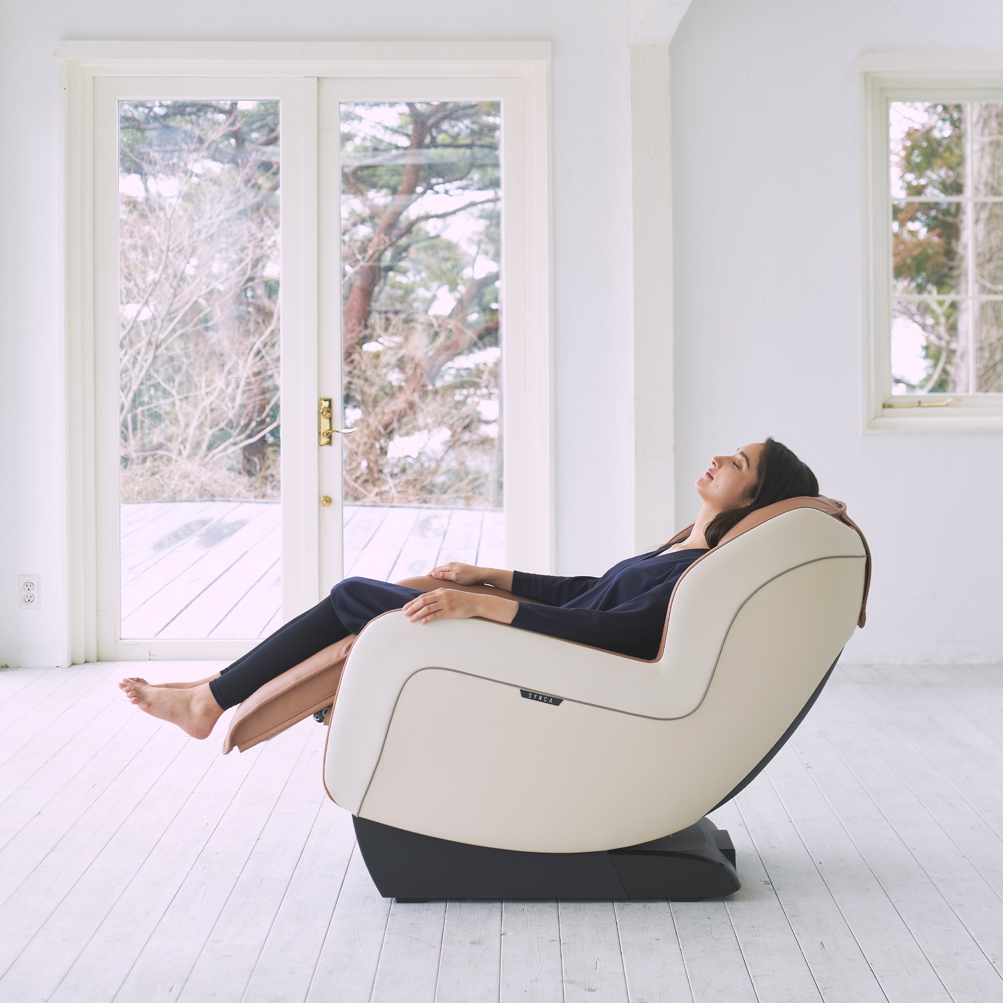 Synca CirC+ Zero Gravity Massage Chair