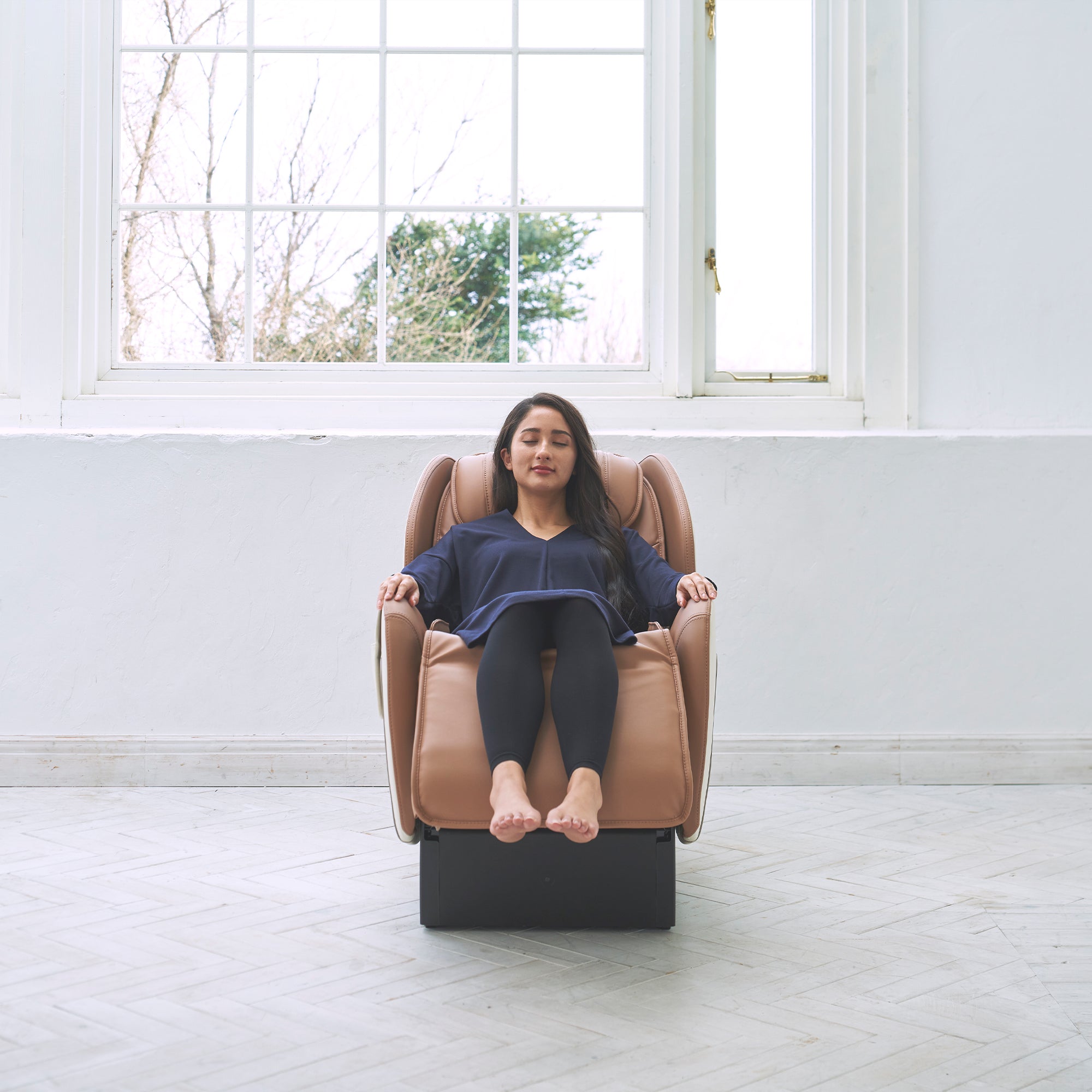 Synca CirC+ Zero Gravity Massage Chair
