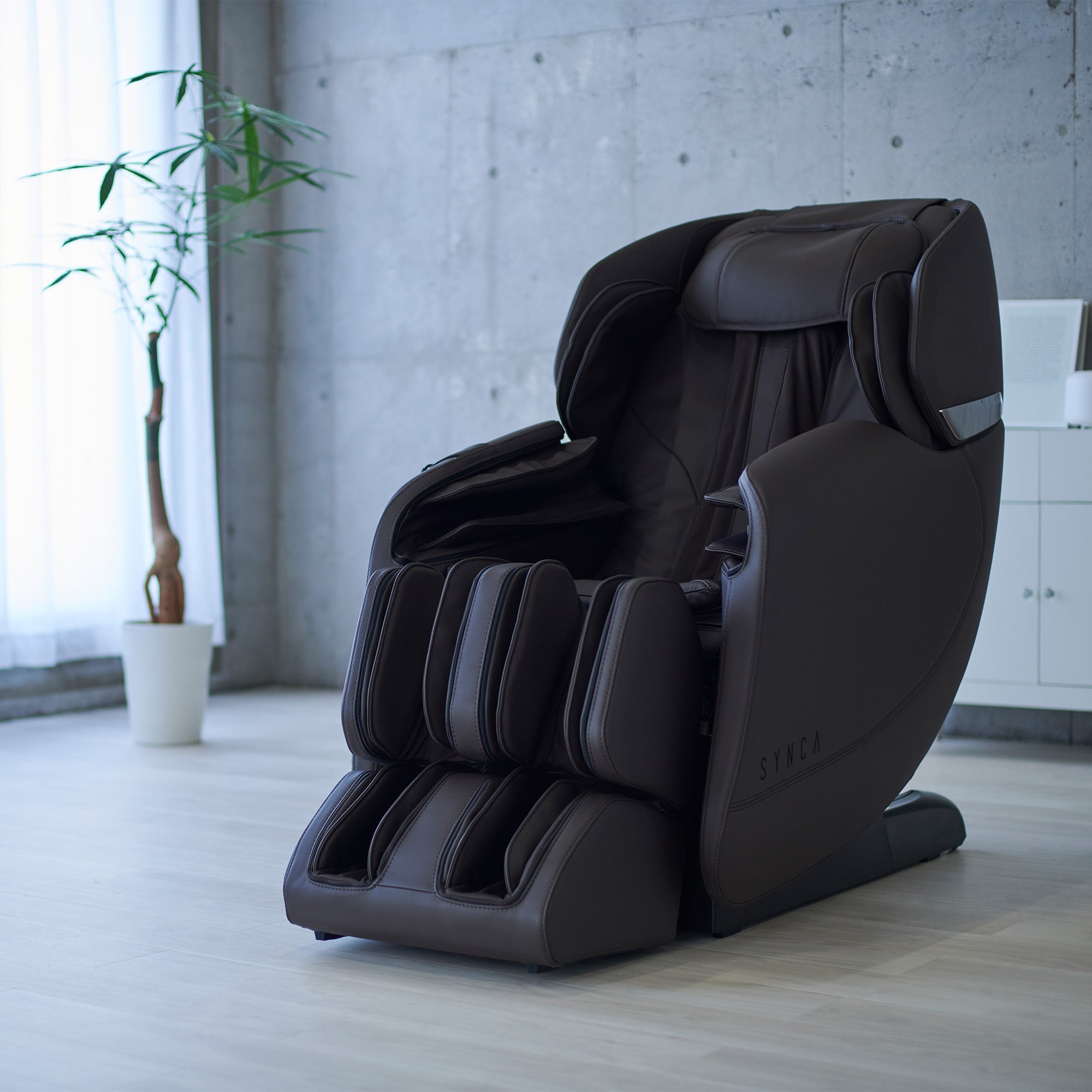 Synca Hisho Zero Gravity Massage Chair