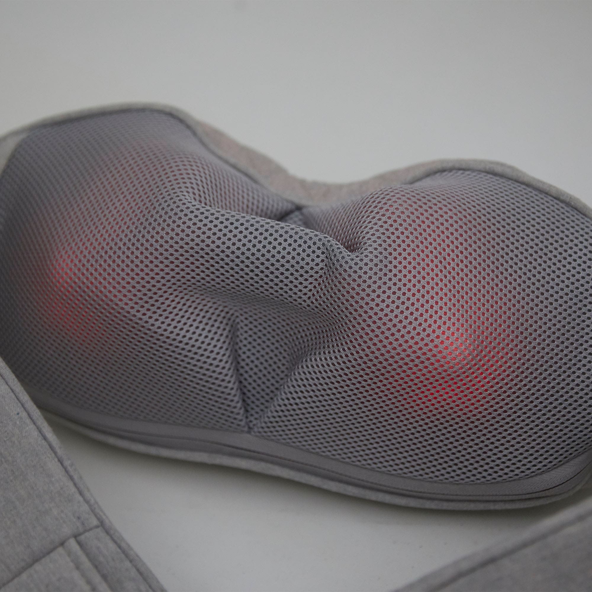 Synca Quzy Wireless Neck and Shoulder Massager