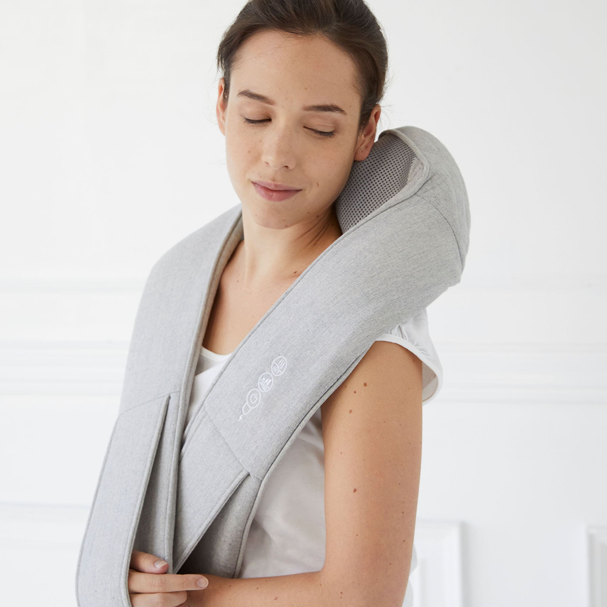 Synca Quzy Wireless Neck and Shoulder Massager