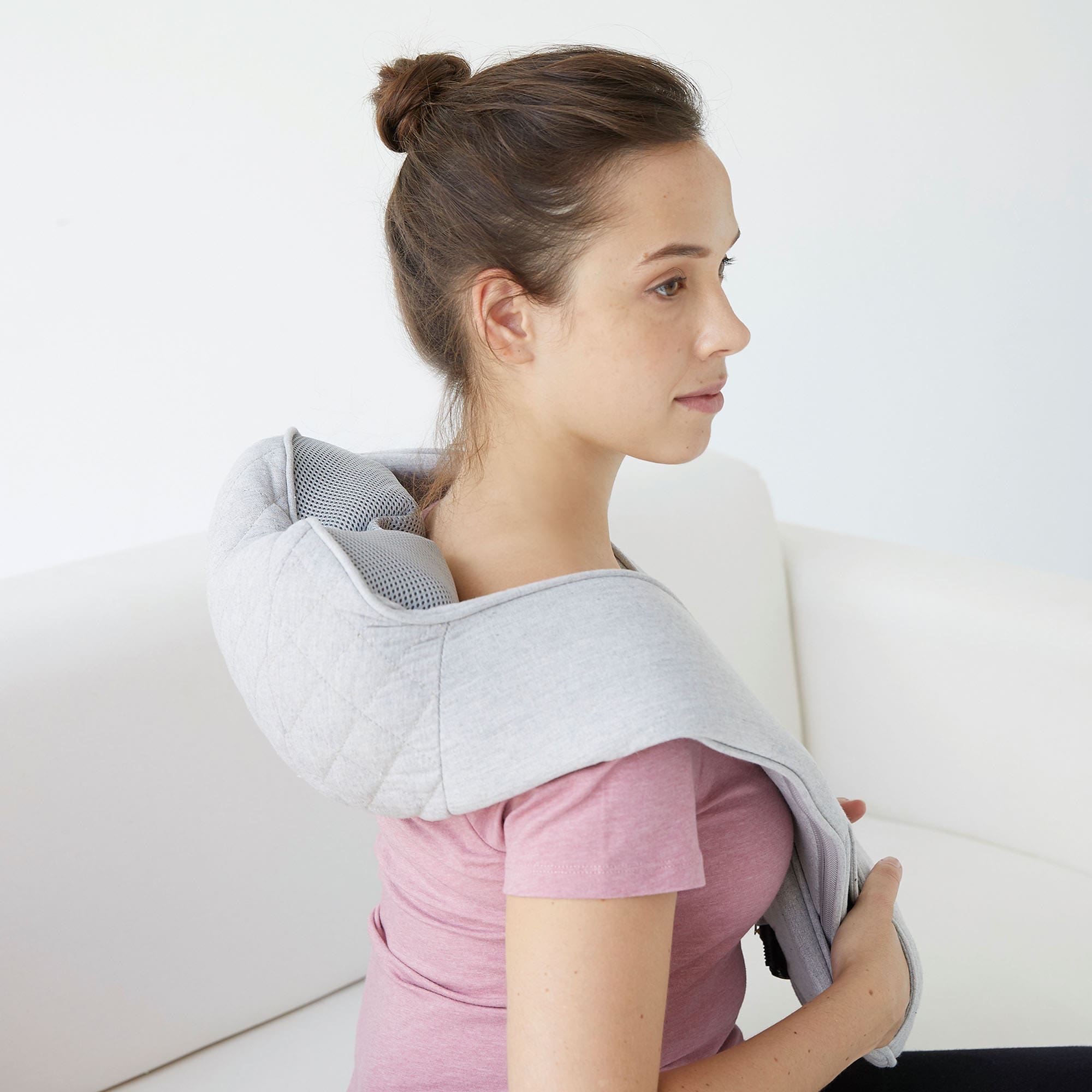 Synca Quzy Wireless Neck and Shoulder Massager